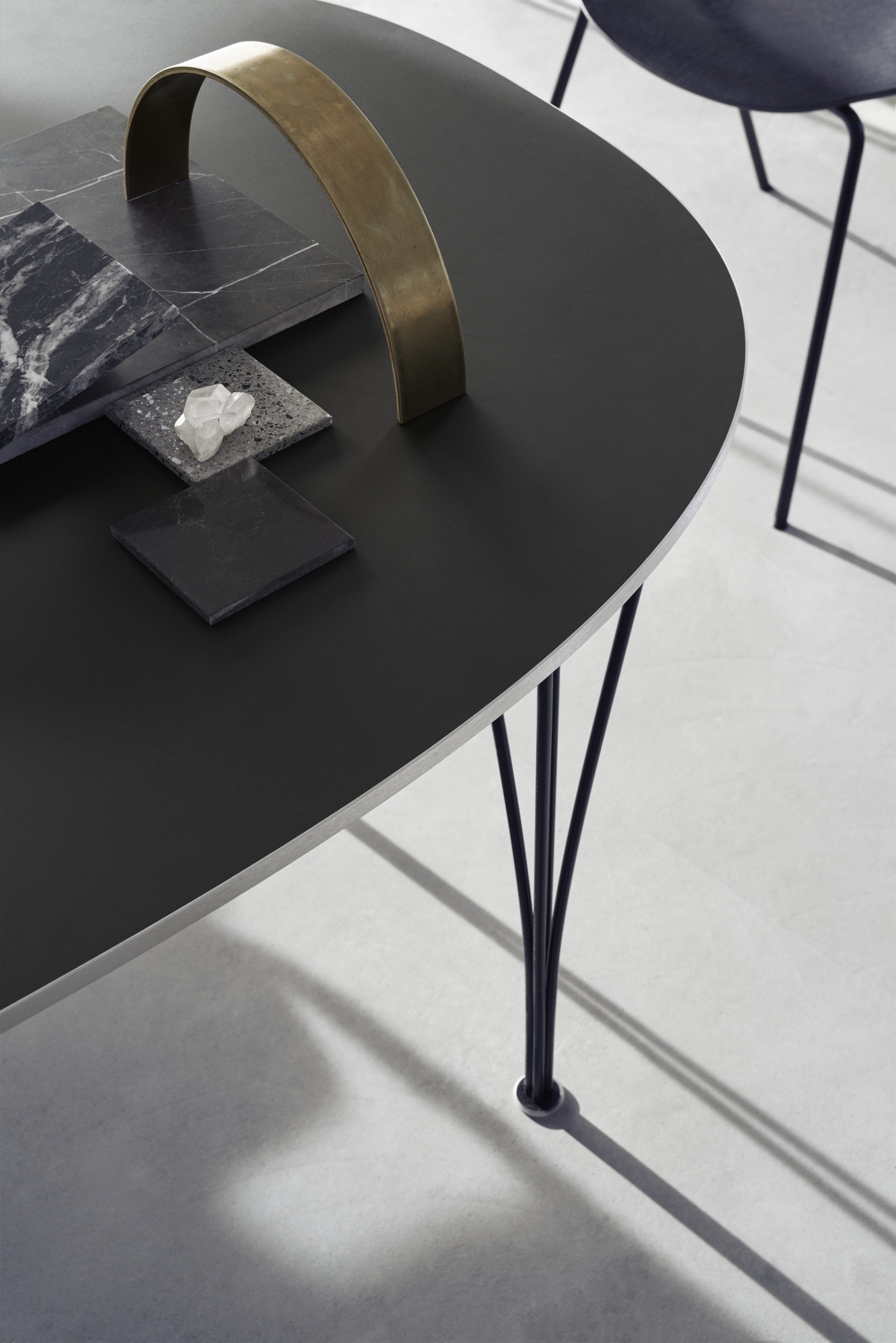 5911 Table Series