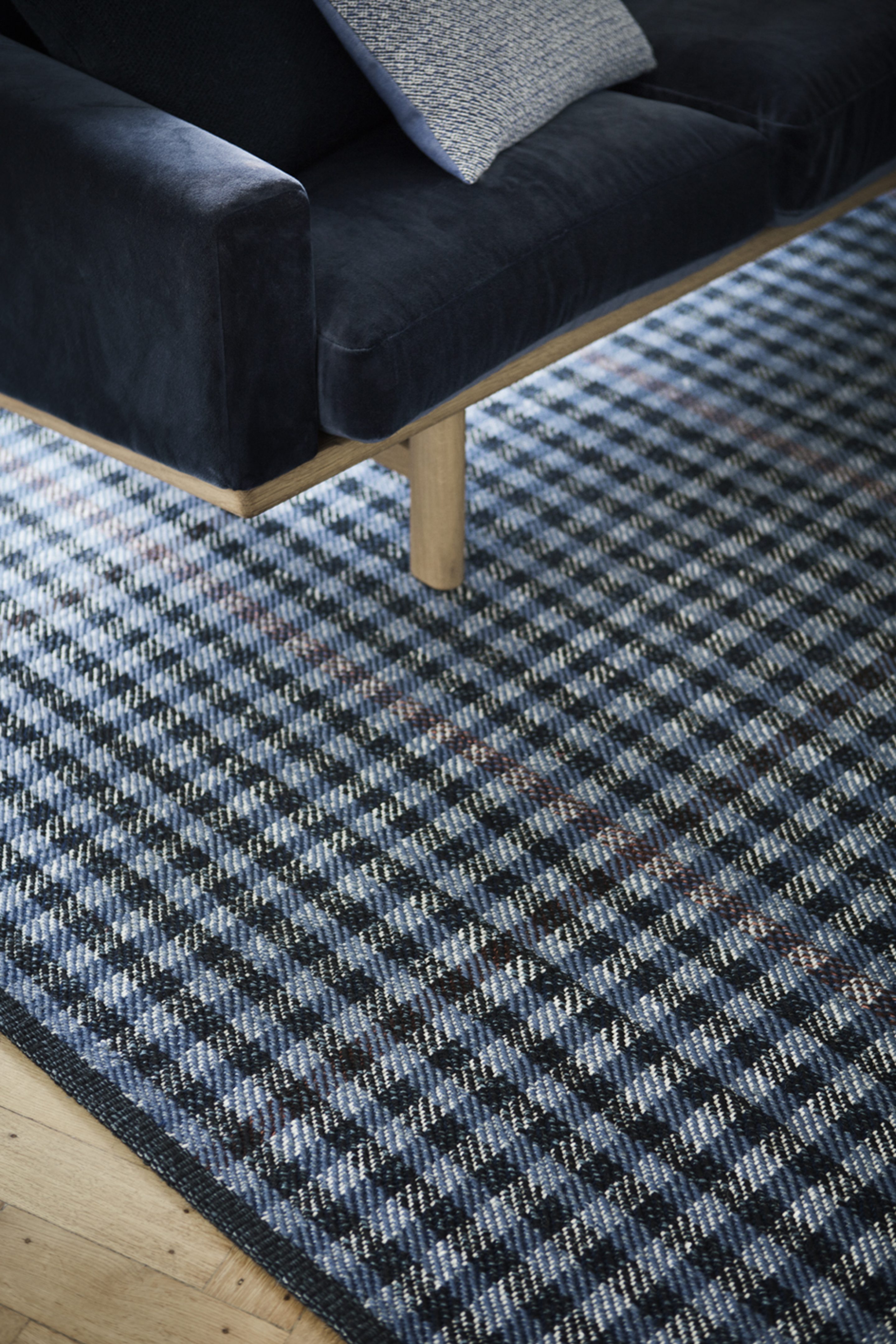 Fabula Lotus Rug Blue Mahogany Wool Hand Woven 1742 A2 72Dpi
